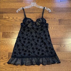 Elegant Black Lace Chemise